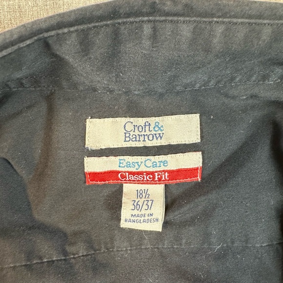Croft & Barrow Men's Black Button-Down Shirt - Picture 3 of 8